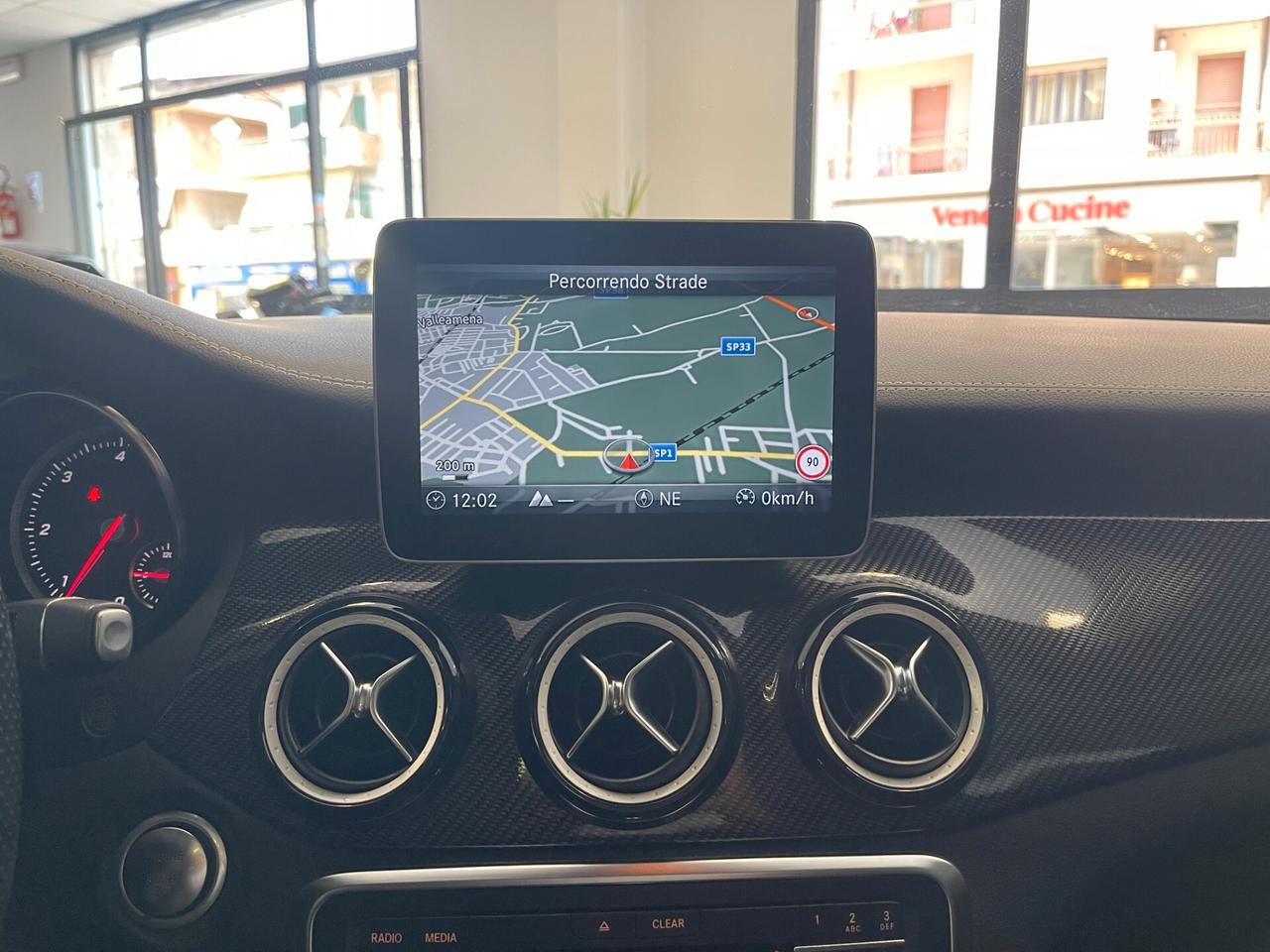 Mercedes-benz GLA 200d AMG EDITION 136cv