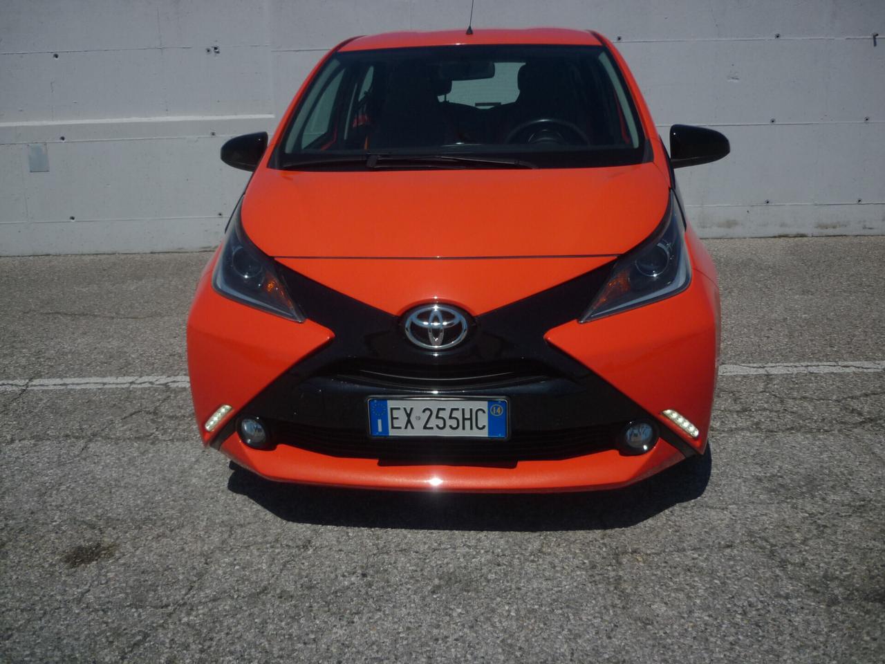 TOYOTA AYGO 1.0 VVT-i 69cv 5 Porte - x Clusiv