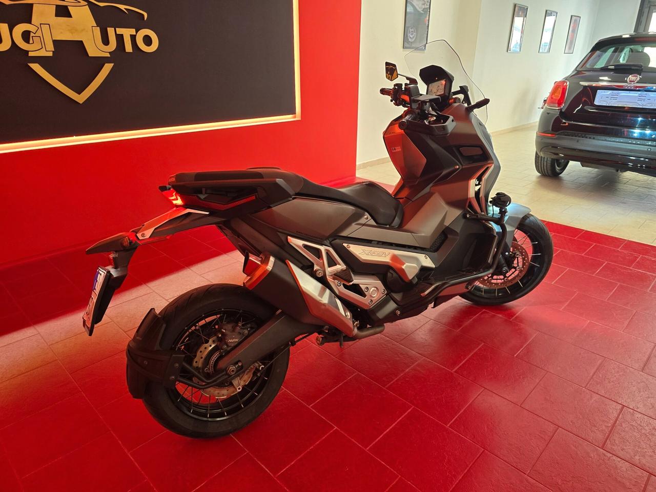 Honda X-ADV 750 x adv