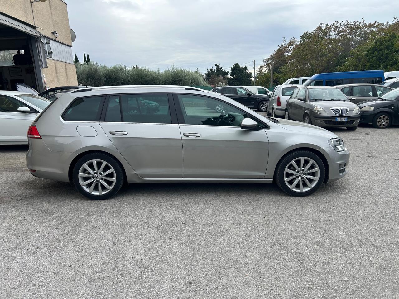 Volkswagen Golf Variant 1.6 TDI 110 CV DSG