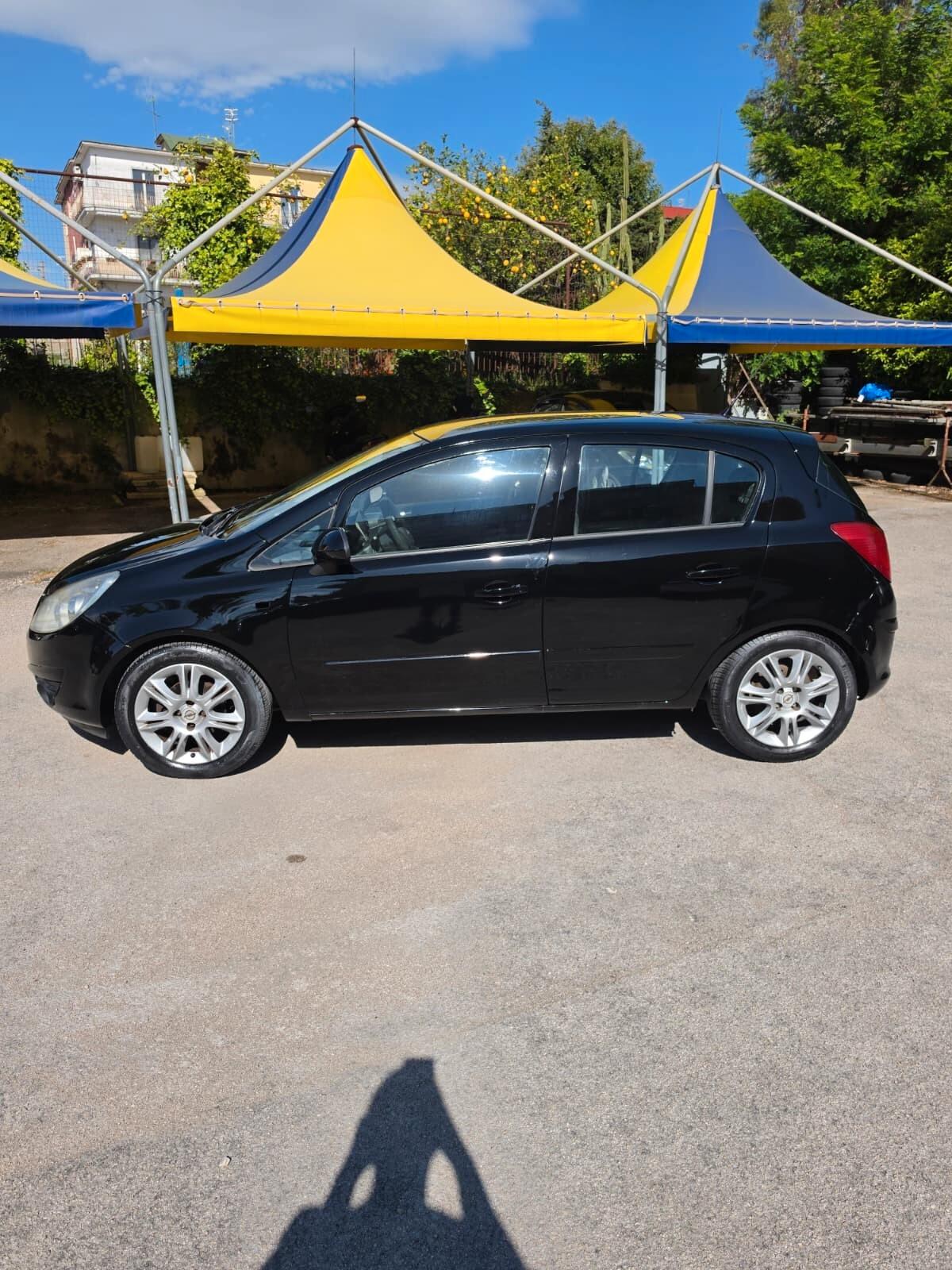 Opel Corsa 1.0 12V 5 porte GPL