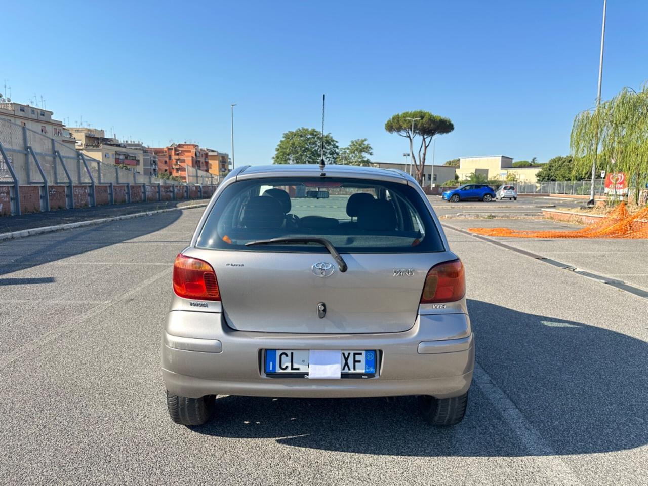 Toyota Yaris 1.0i 5p Sol