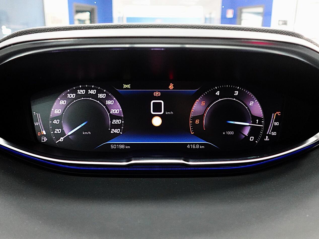 Peugeot 3008 II 1.5 BlueHDI 130 CV ALLURE