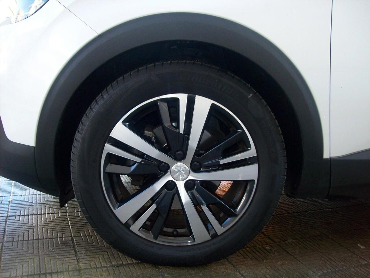 Peugeot 3008 1.5 BlueHDi 130CV EAT8 Allure