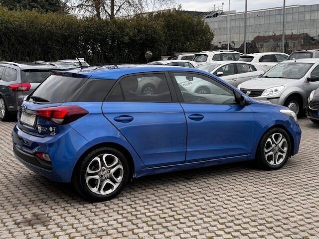 Hyundai i20 1.2 5 porte Econext Blackline gpl