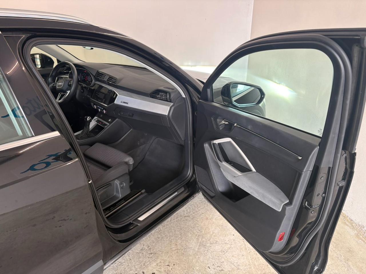 Audi Q3 35 2.0 tdi Business Advanced s-tronic