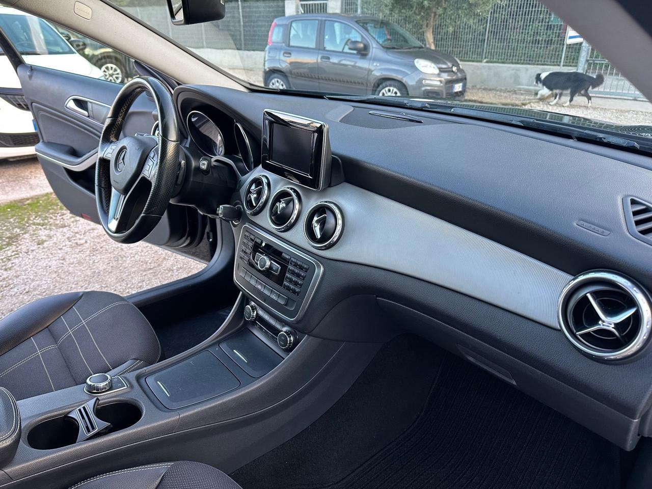MERCEDES-BENZ GLA 200 CDI AUTOMATIC SPORT - EURO 6B