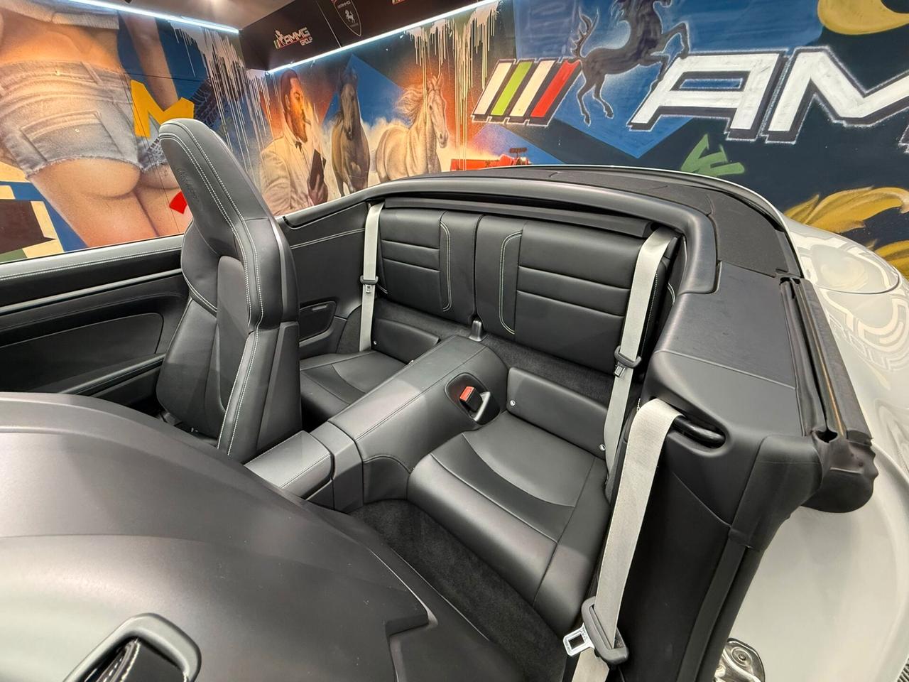 Porsche 911 Carrera 4 GTS Cabriolet (949)