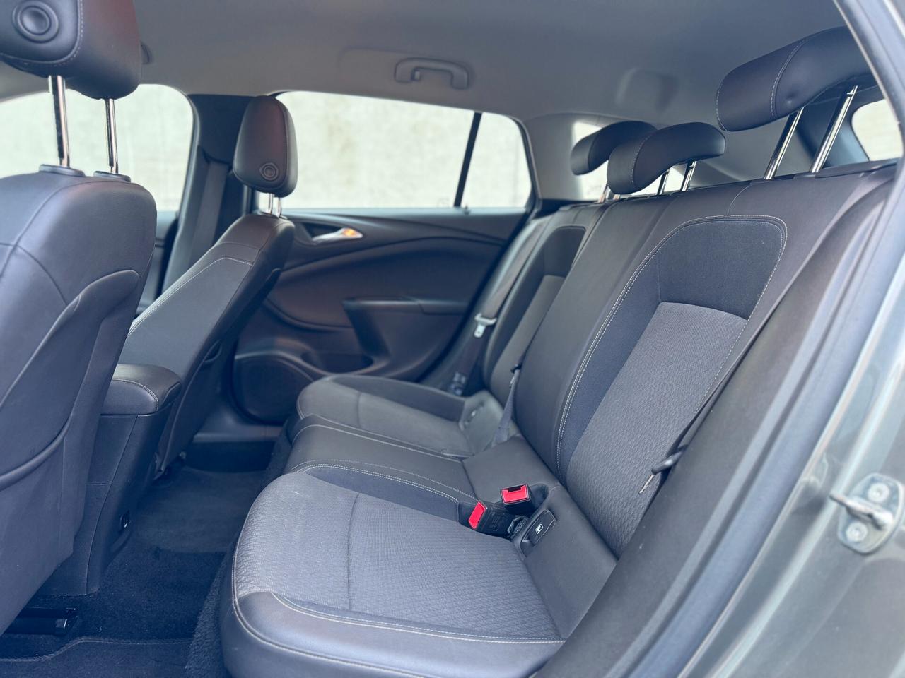 Opel Astra 1.6 CDTi 136CV aut. Sports Tourer Innovation