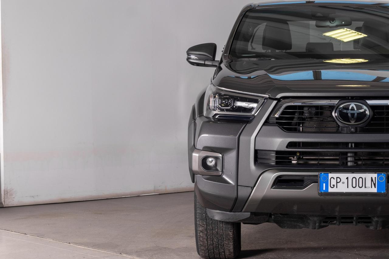 Toyota Hilux 2.8 D Double Cab Invincible 4wd Auto 204cv N1