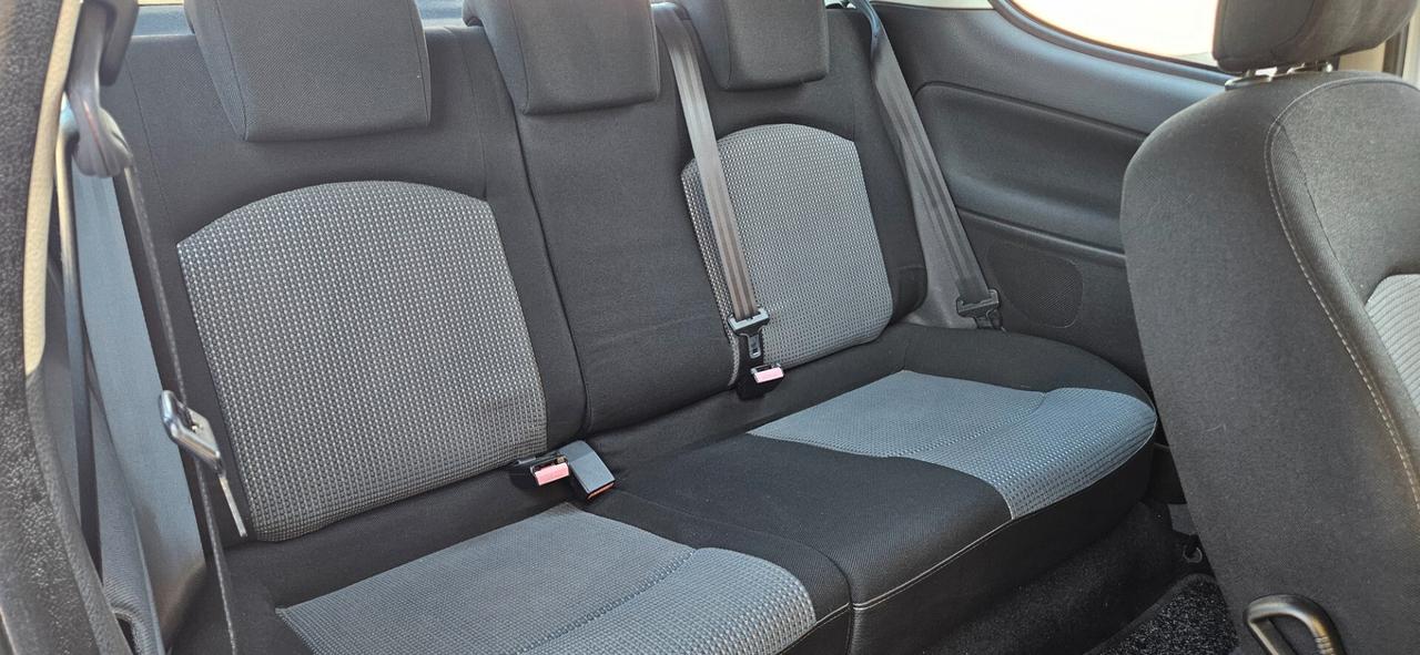 Peugeot 206 1.1 3p. XT