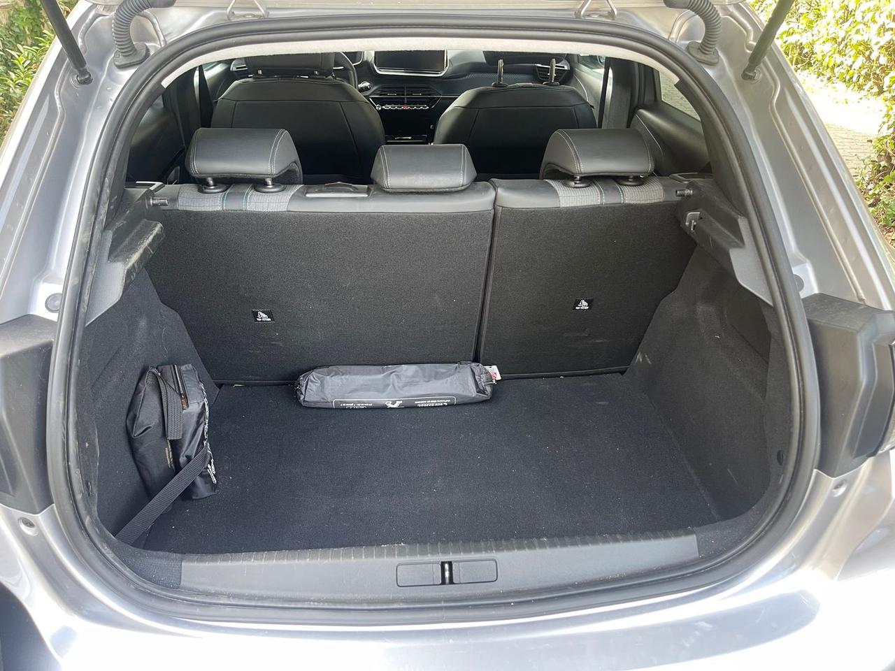 Peugeot 208 Allure e-208 #5990