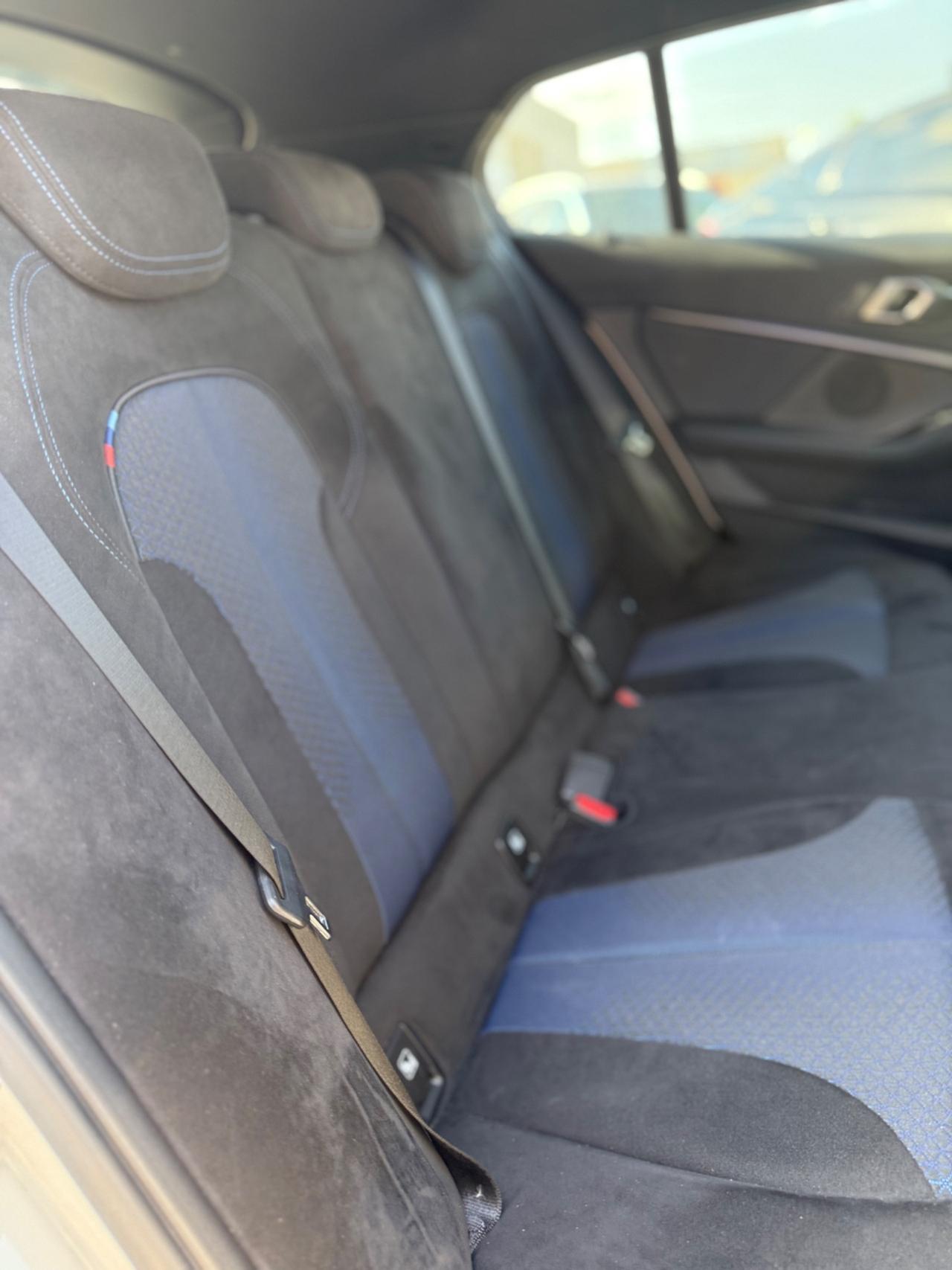 Bmw 116 116d 5p. Msport