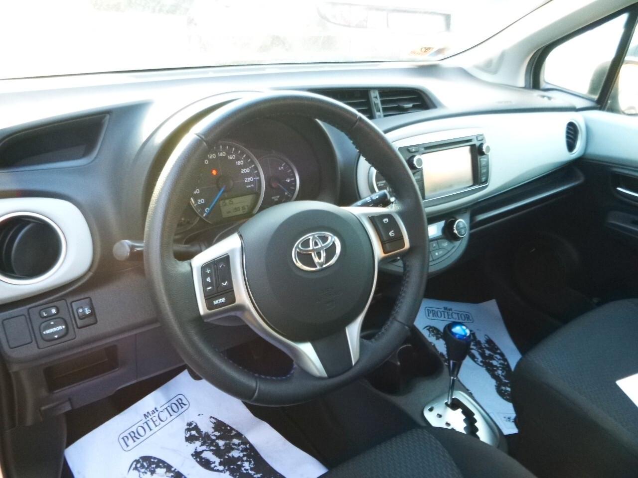 Toyota Yaris 1.5 Hybrid 5 porte Style NEOPATENTATI