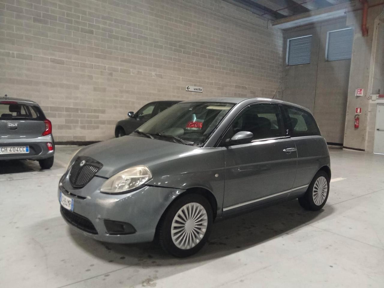 Lancia Ypsilon 1.2 Argento