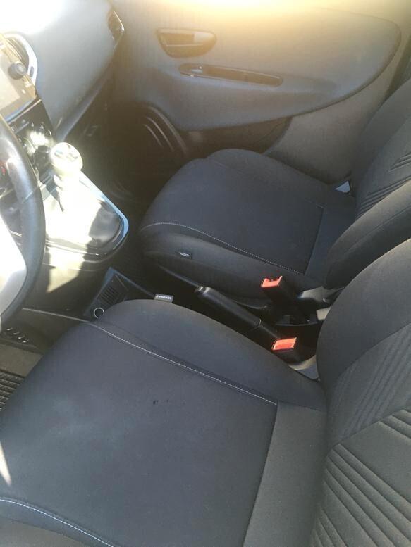 Lancia Ypsilon 1.0 FireFly 5 porte S&S Hybrid Gold