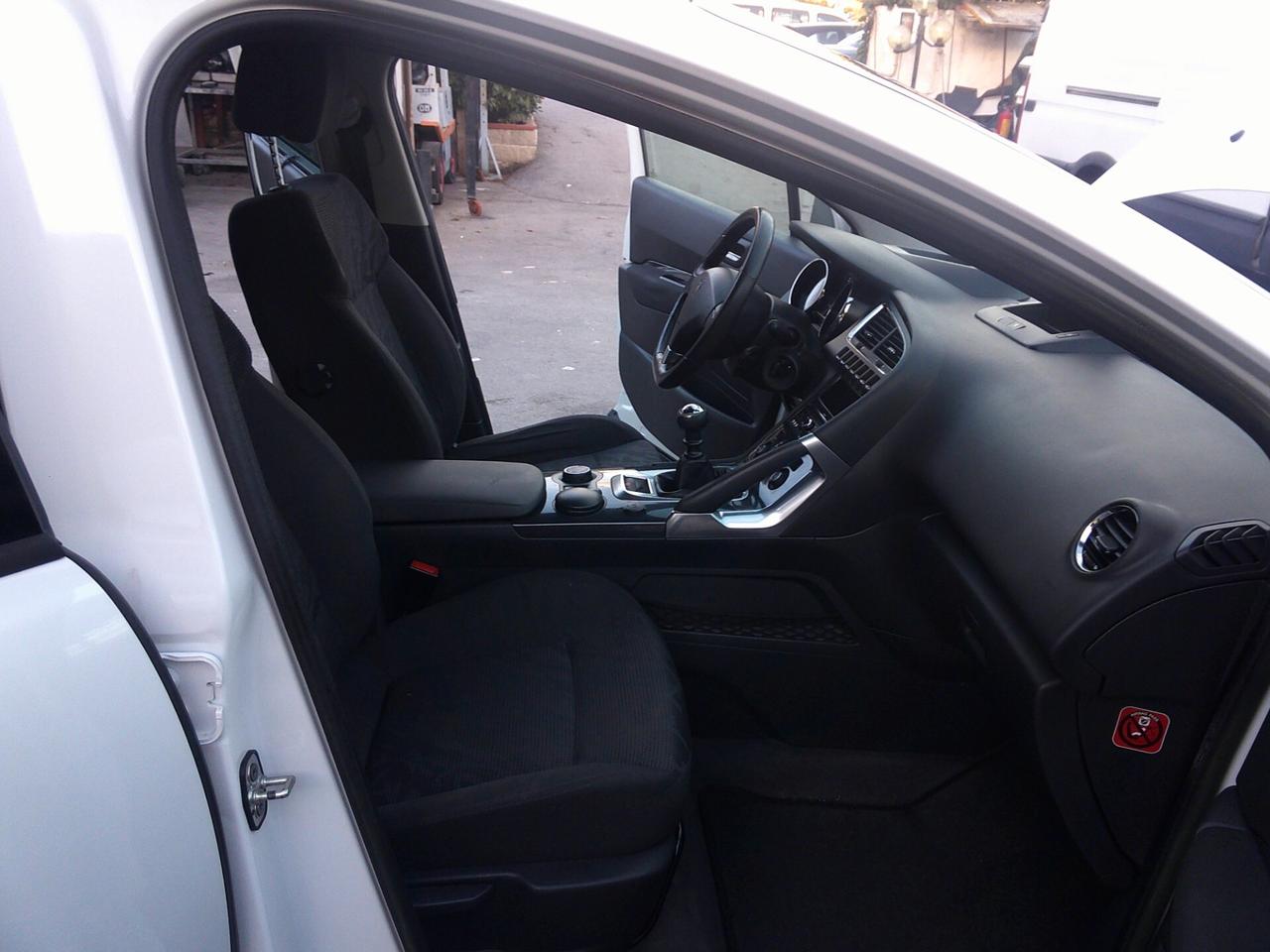 Peugeot 3008 1.6 HDi 112CV Allure 2012