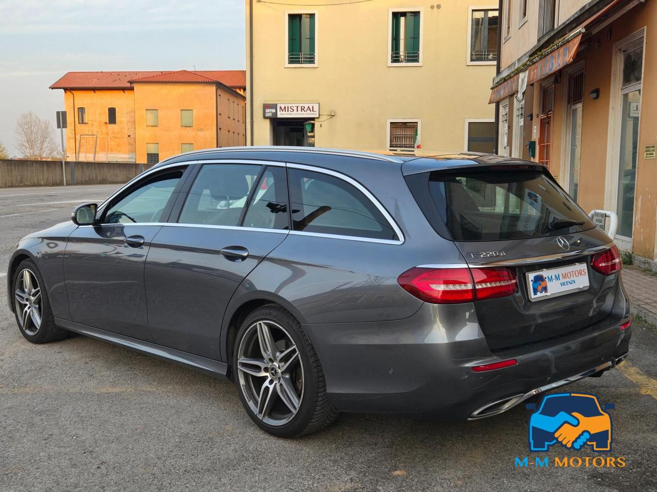 Mercedes E 220 Premium Plus