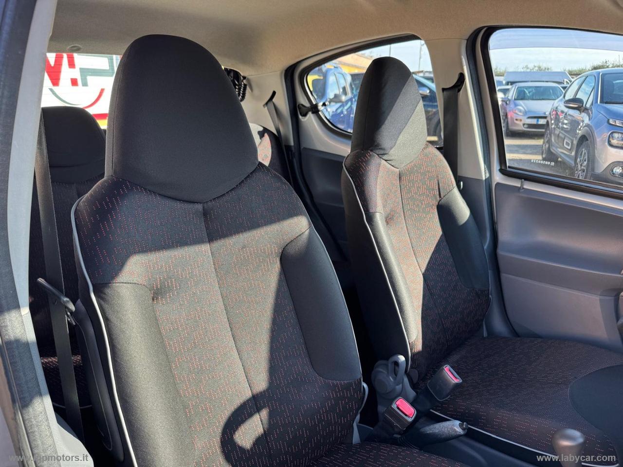 PEUGEOT 107 SWEET YEARS AUTOMATICA 1.0 68CV 5P.