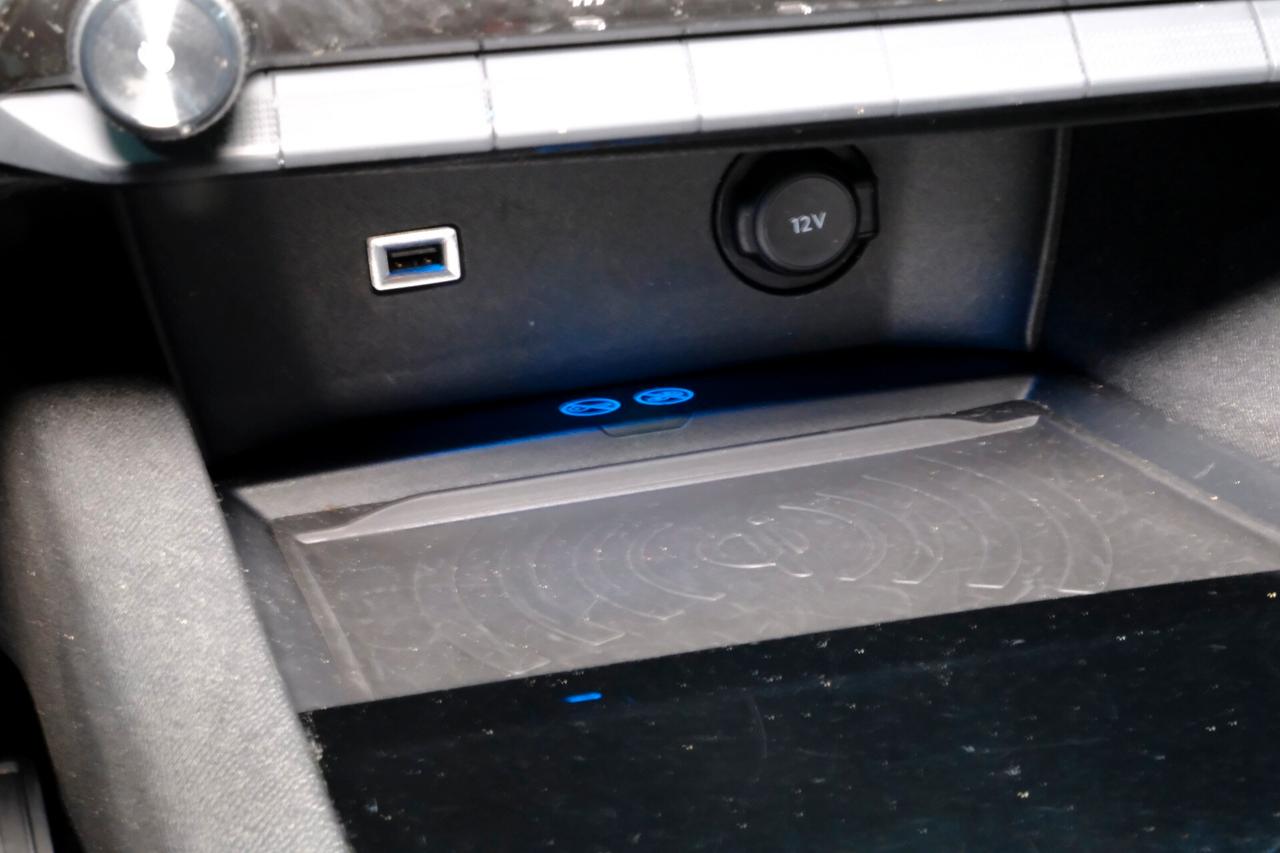 Peugeot 3008 ALLURE 1200T 130cv COCKPIT/LED/NAV