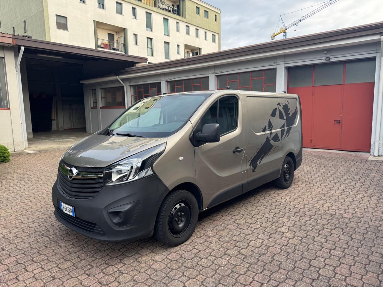 FURGONE OPEL VIVARO