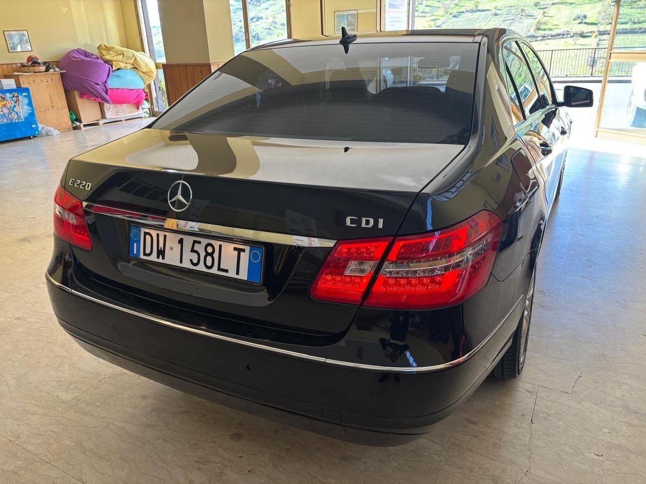 Mercedes-benz E 220 CDI BlueEFFICIENCY Avantgarde AMG