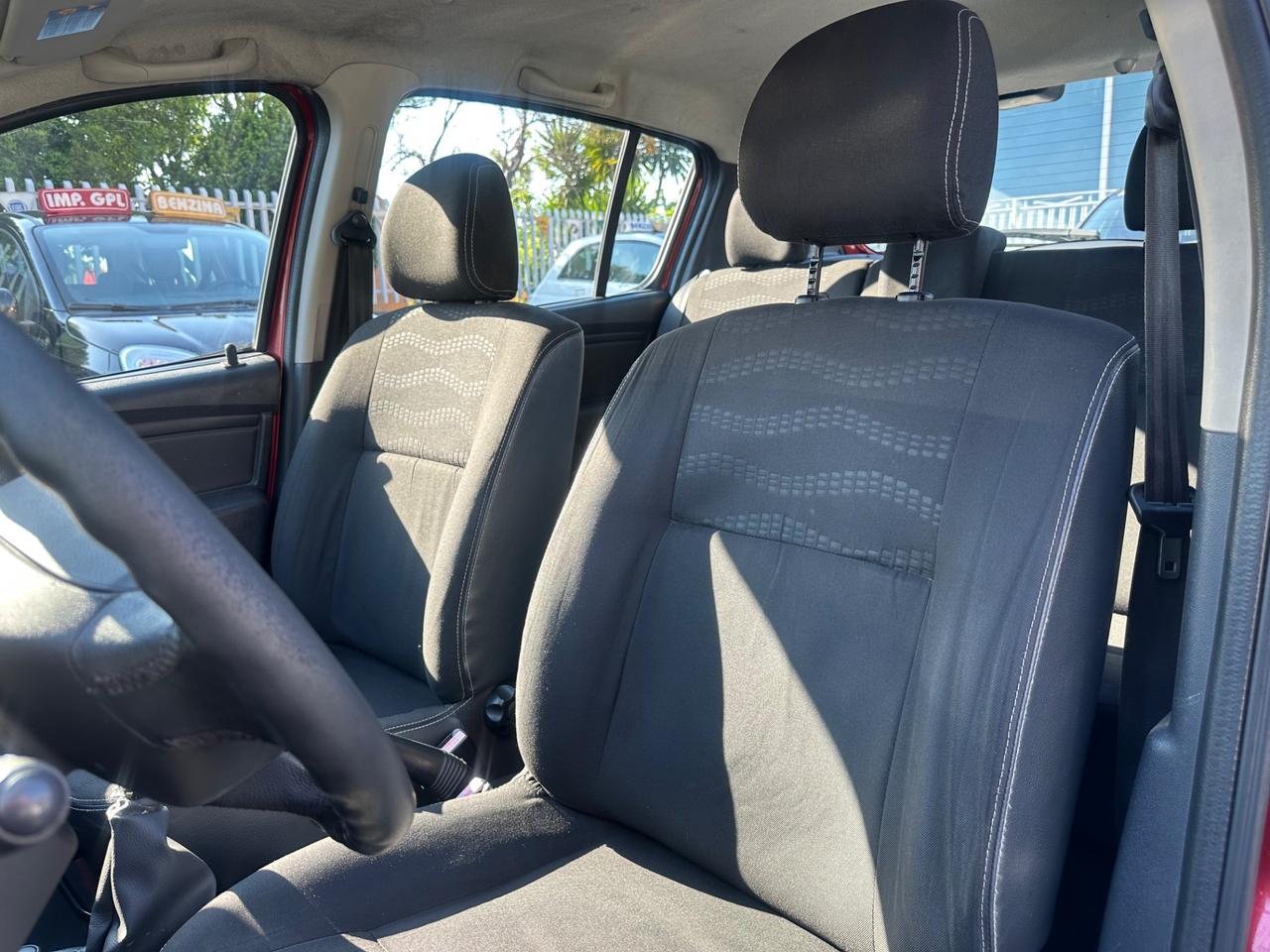 Dacia Sandero Stepway 2011 1.6 BENZ/GPL SCADENZA 2031