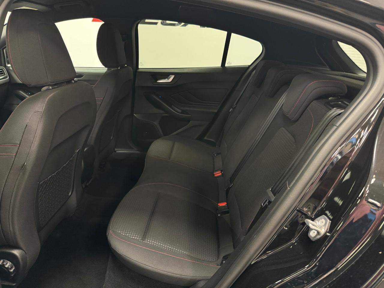 Ford Focus 1.5 EcoBlue 120 CV 5p. ST-Line BLACK PACK FARI LED 88.000 KM UNIPROP.
