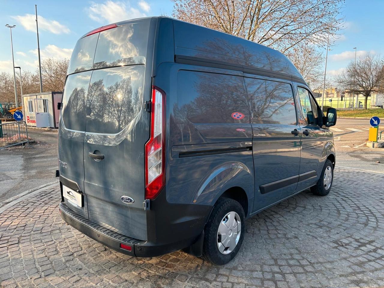 Ford Tourneo Custom IVA ESPOSTA