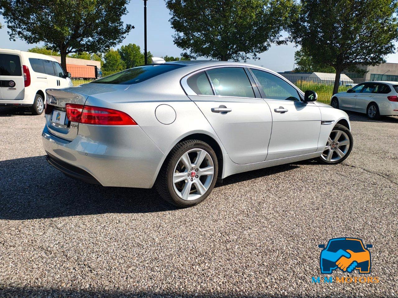 Jaguar XE Berlina XE 2.0d Prestige awd 180cv auto