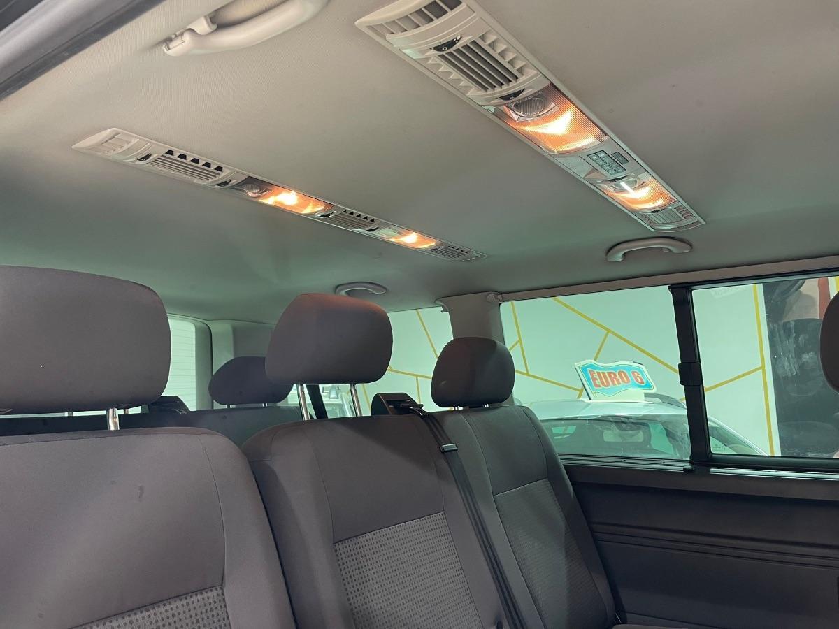 VOLKSWAGEN - T5 Caravelle 2.5 TDI 9 posti