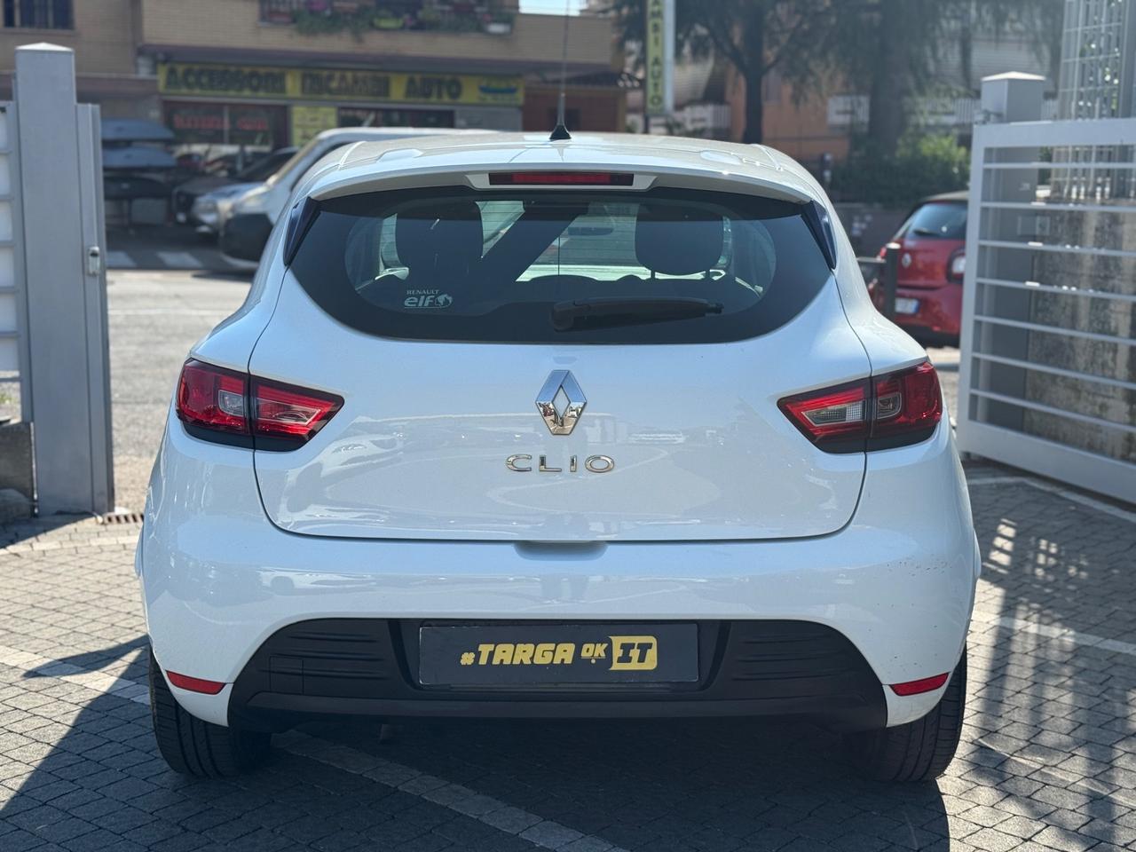 Renault Clio 1.2 75CV 5 porte LIMITED GARANTITA
