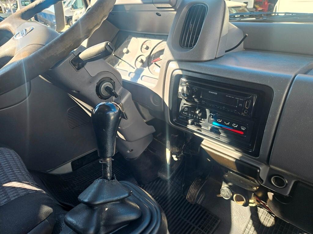 NISSAN CABSTAR 130 CENTINATO-2006