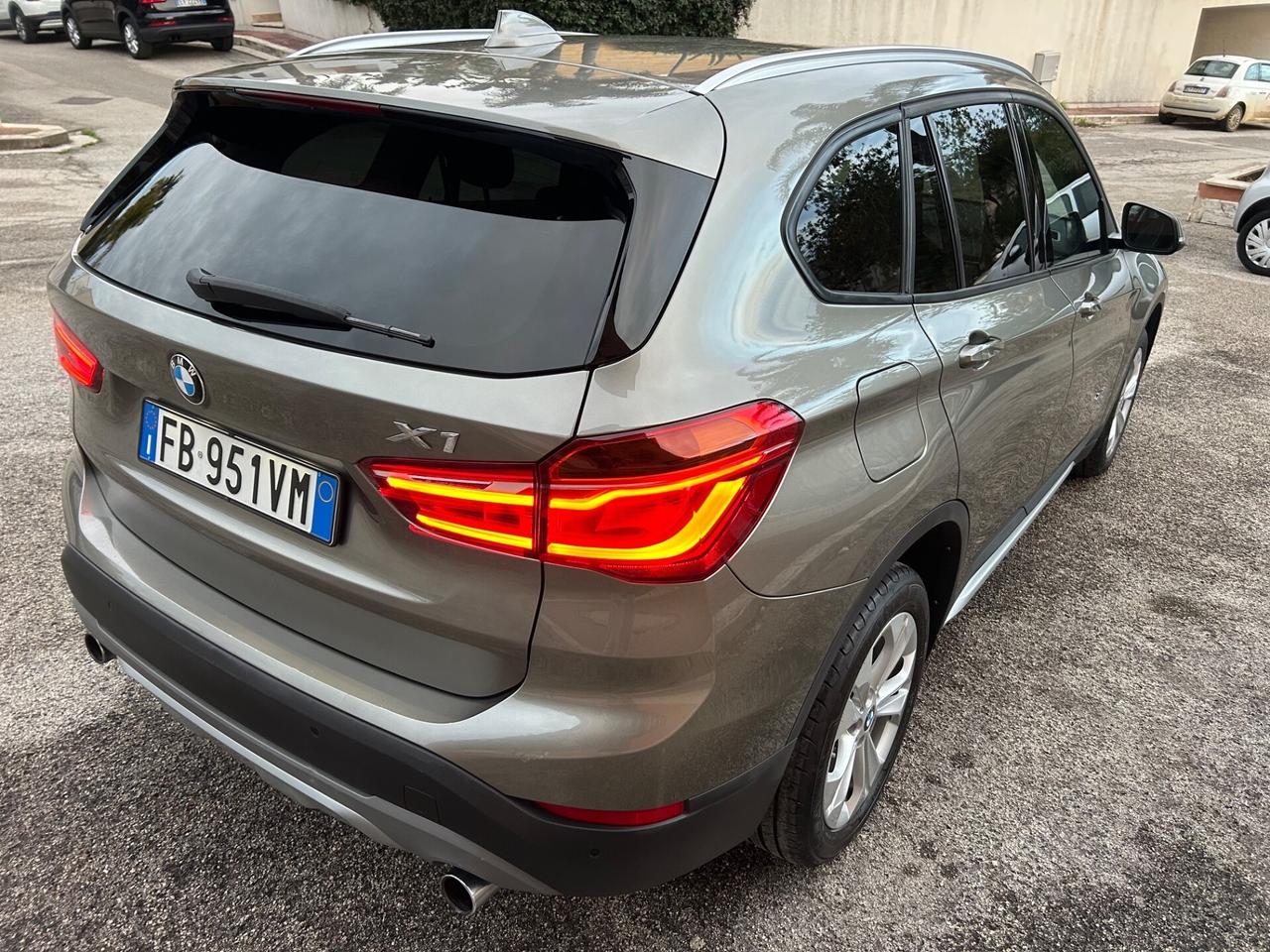 Bmw X1 xDrive20d xLine. Strafull !!!