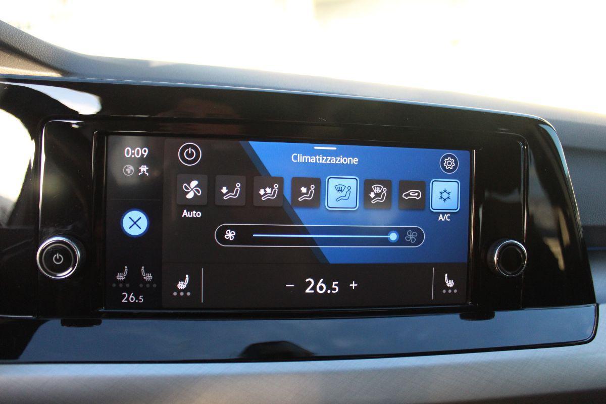 VOLKSWAGEN - Golf - 1.0 TSI EVO Life