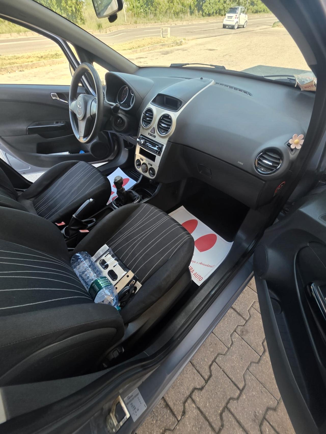 Opel Corsa 1.2 5 porte GPL