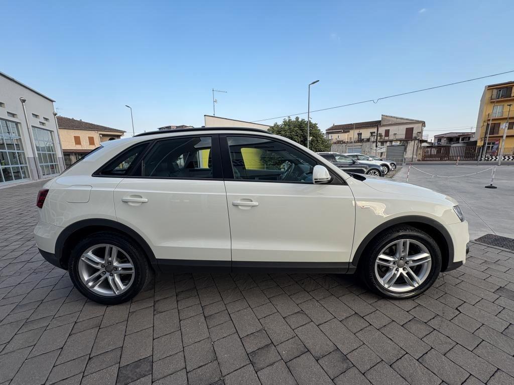 Audi Q3 2.0 TDI 140cv S LINE