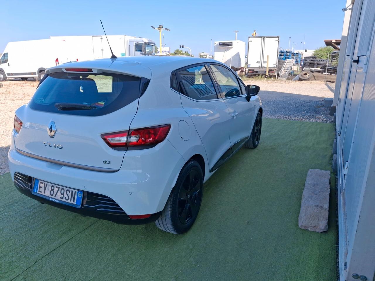 RENAULT CLIO DIESEL 1.5 dCi 5 porte