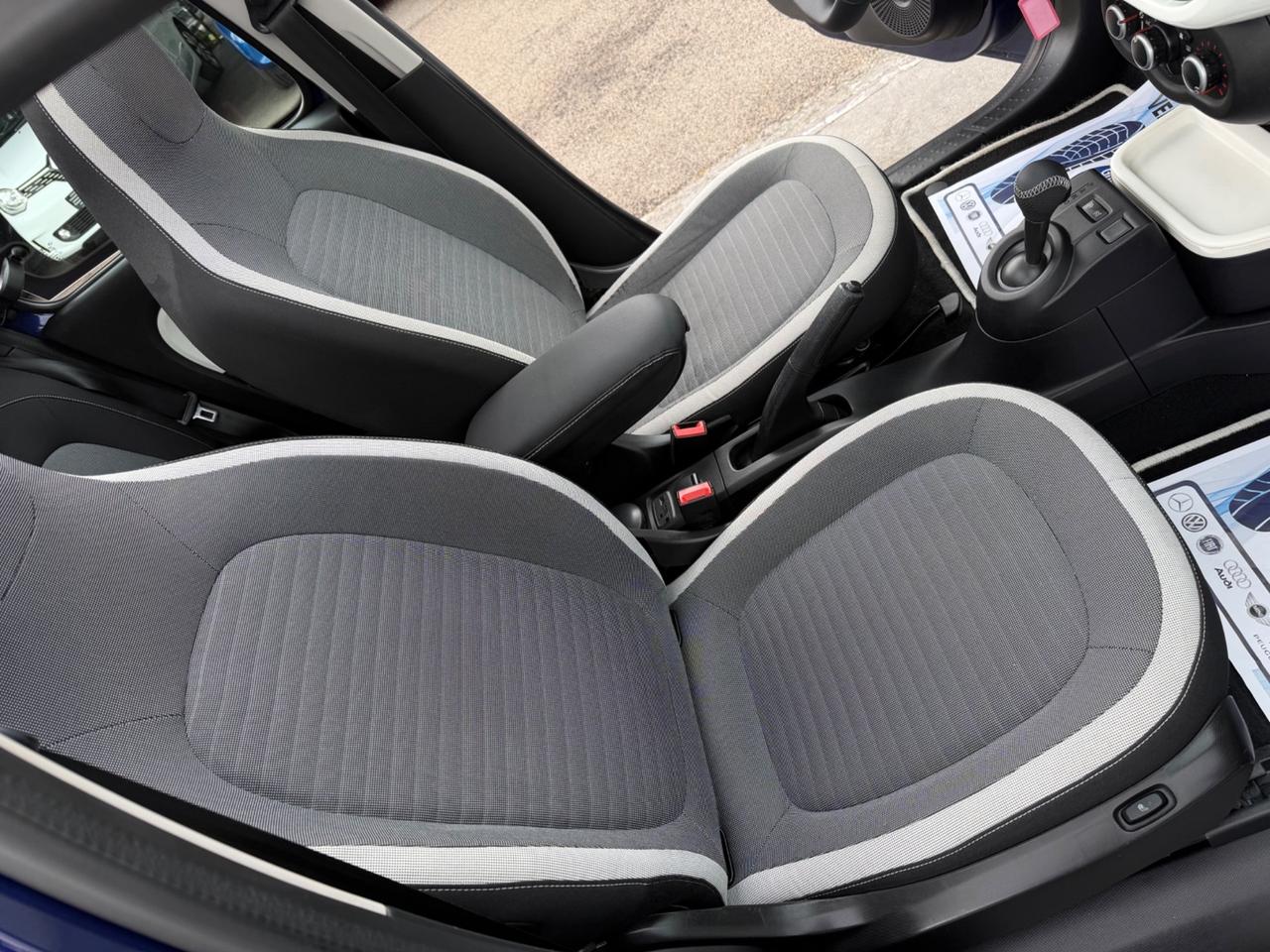 Renault Twingo TCe 90 CV EDC Intens