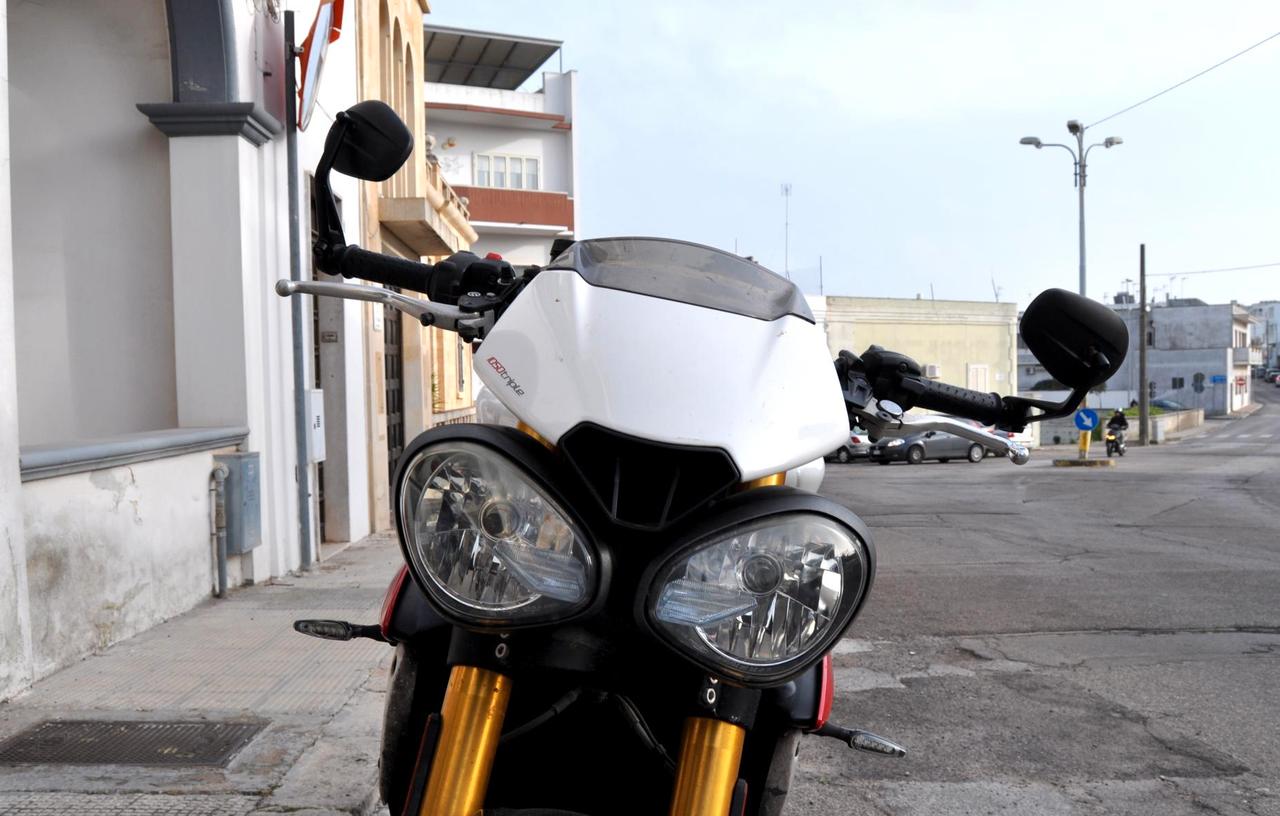 Triumph Speed Triple R 1050