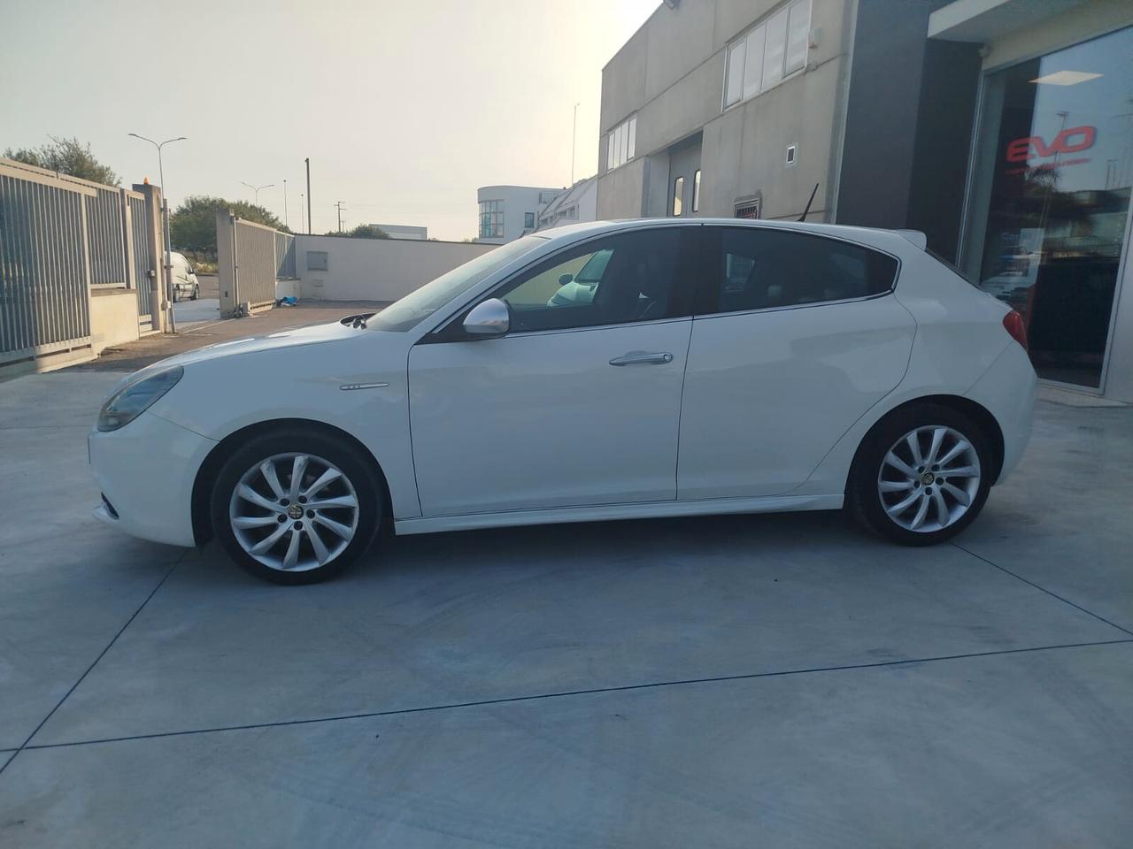 Alfa Romeo Giulietta 1.6 JTDm-2 105 CV Distinctive