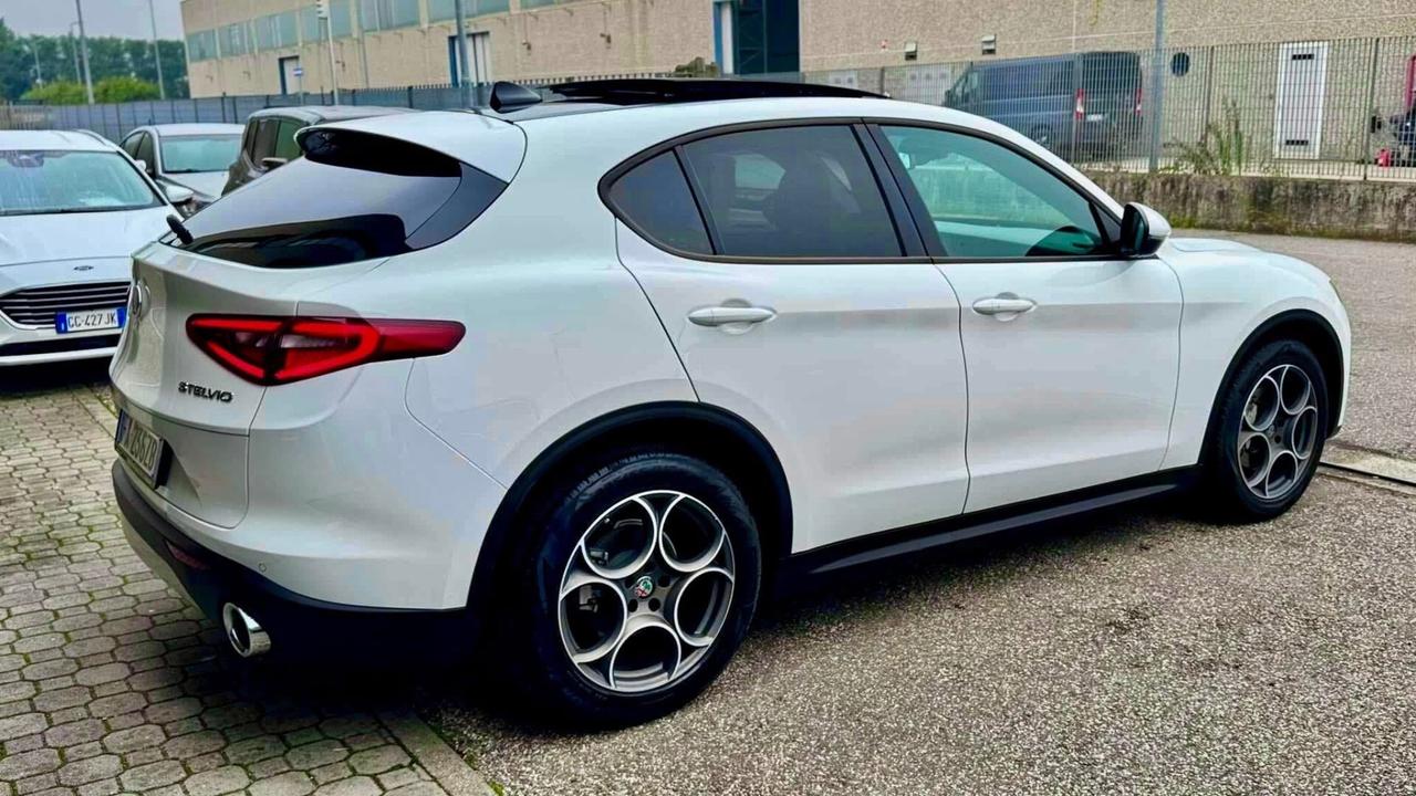 ALFA ROMEO STELVIO TURBODIESEL 2.0 EXECUTIVE 190CV - TETTO APRIBILE