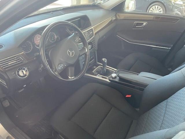 Mercedes-benz E 200 CGI BlueEFFICIENCY Elegance