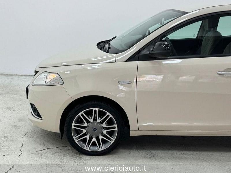 Lancia Ypsilon 1.2 69 CV 5 porte Gold