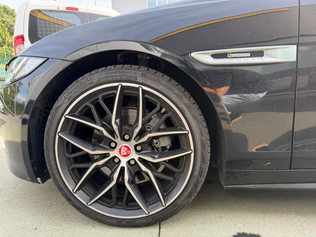 JAGUAR XE 2.0 D Turbo 180CV aut. R-Sport *Tetto panoramico*