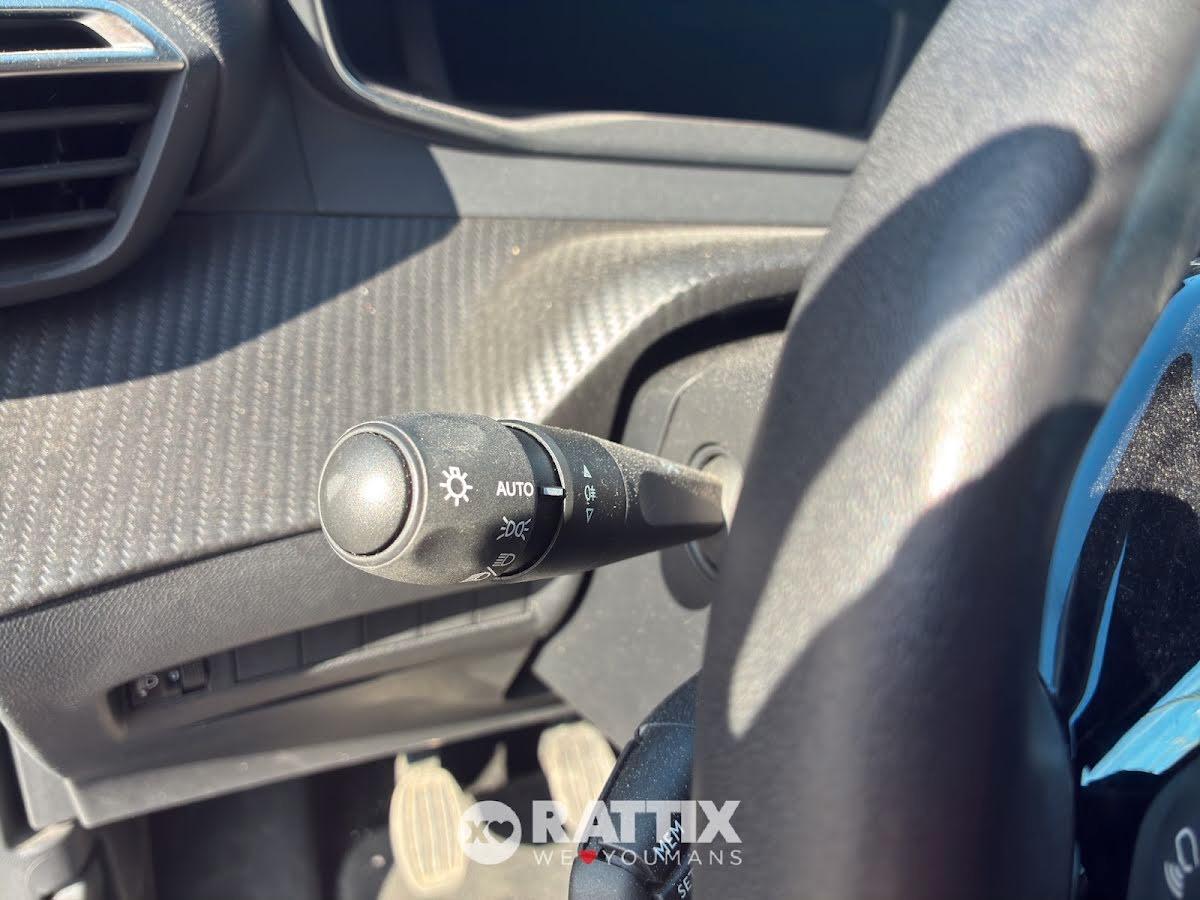 Peugeot 2008 1.2 Puretech 100CV Allure
