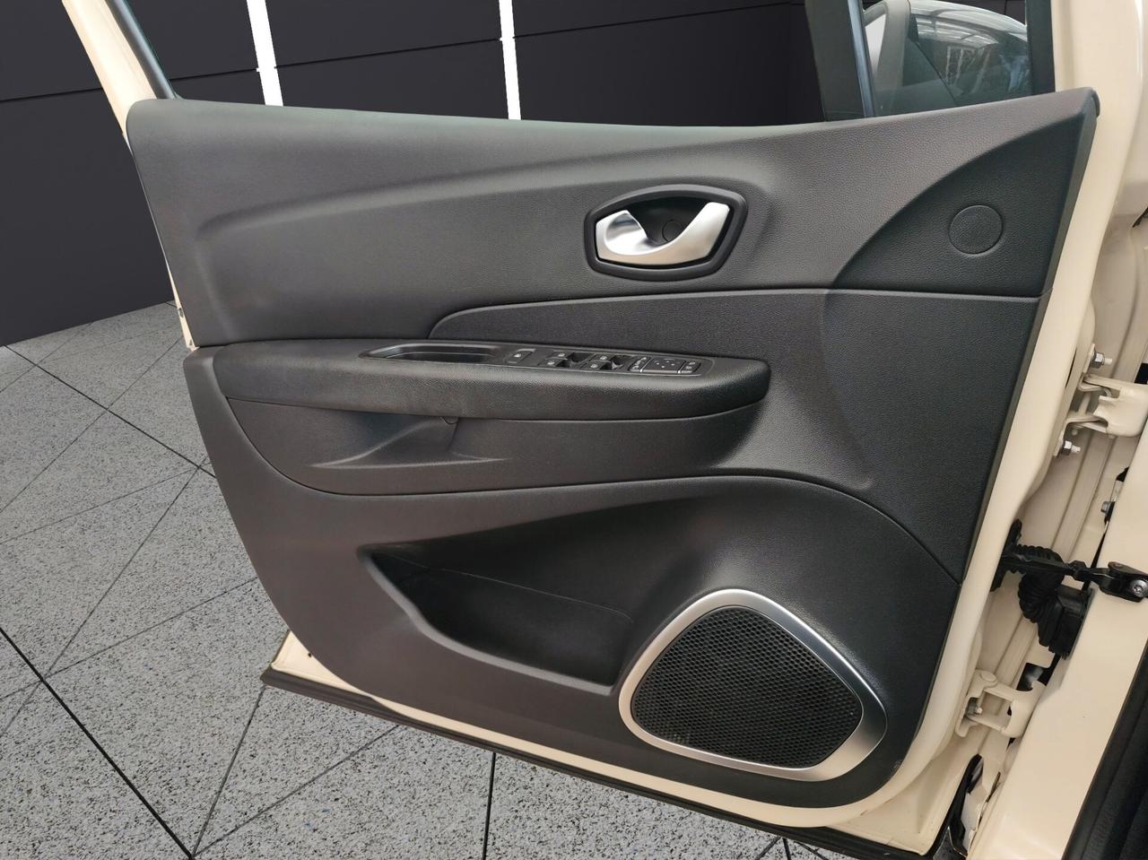 RENAULT Captur 1ª serie Captur dCi 8V 110 CV S...