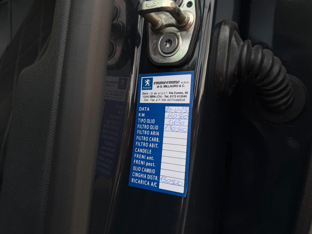 Peugeot 3008 GT-LINE/2.0 EAT8 177CV/GANCIO/PELLE/18"