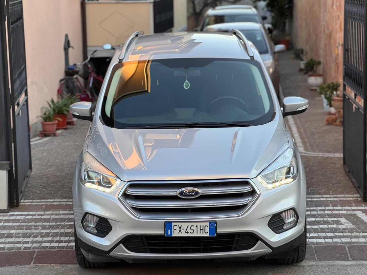 Ford Kuga 2.0 TDCI 120 CV S&S 2WD Powershift Business