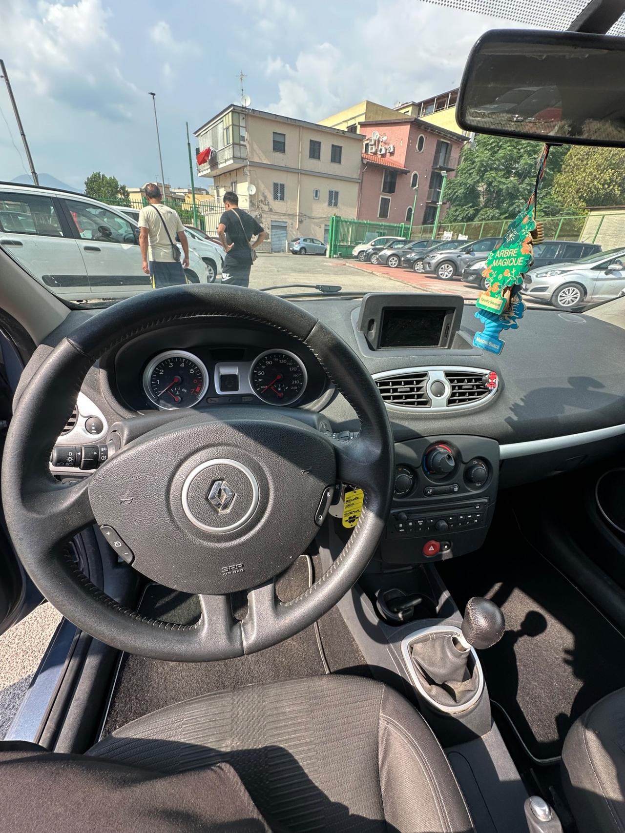 Renault Clio 1.2 16V 5 porte Luxe
